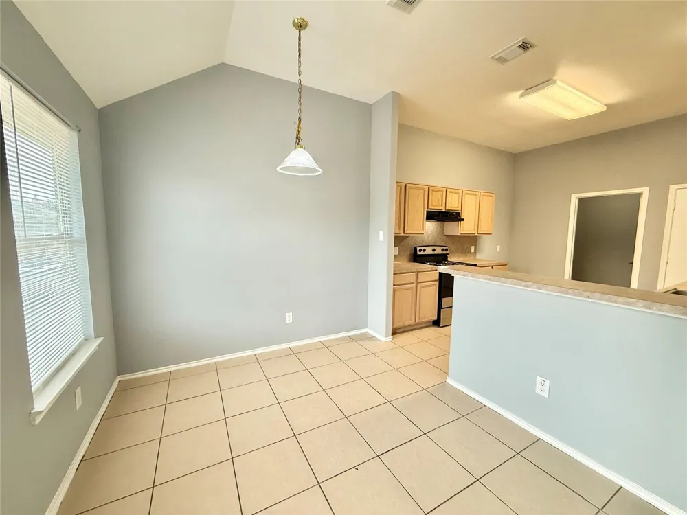 4007 E Teal Estates Circle Fresno, TX 77545