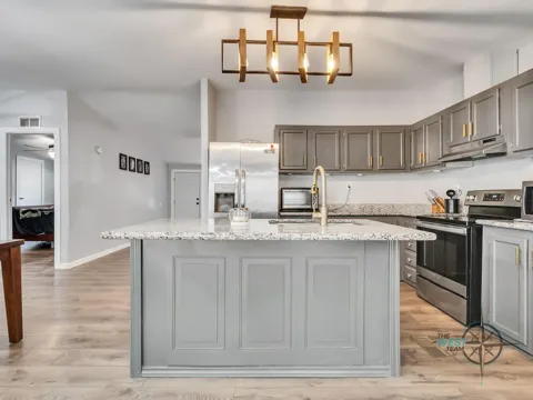 9654 Creek Vista Lane