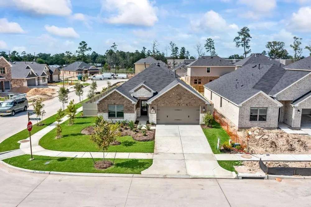 9903 Silverling Court Conroe, TX 77385