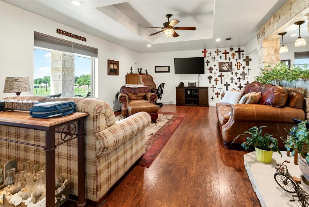 11121 E HWY 84 Gatesville, TX 76528
