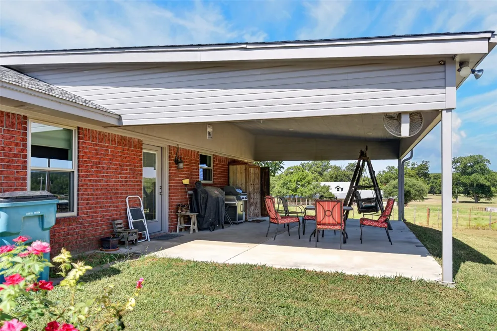 11121 E HWY 84 Gatesville, TX 76528