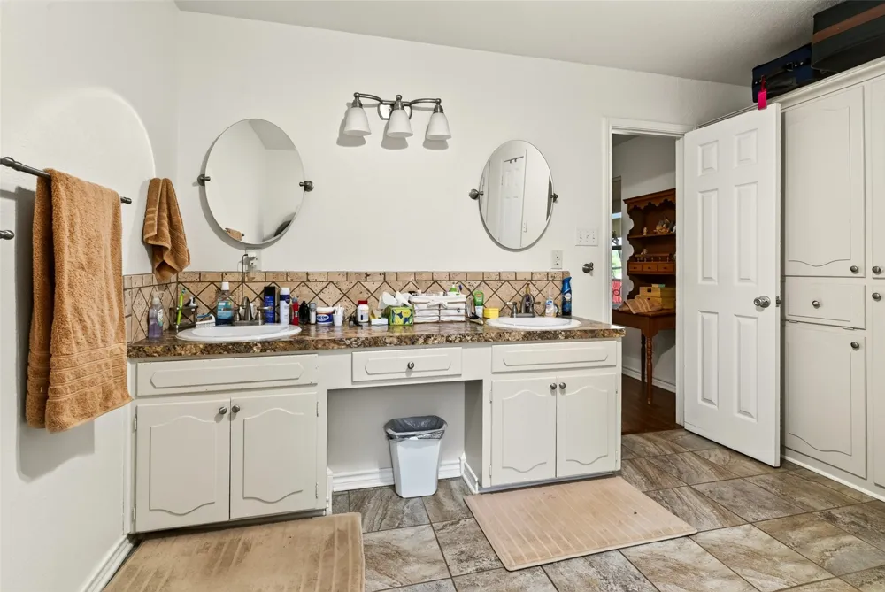 11121 E HWY 84 Gatesville, TX 76528