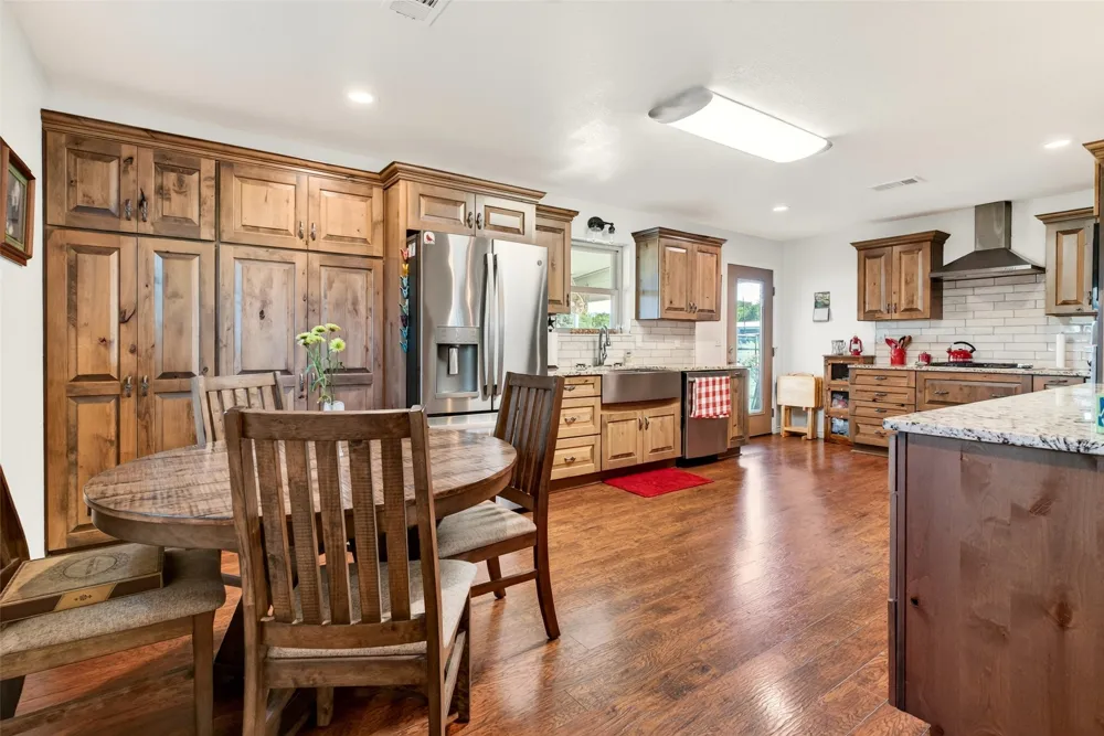 11121 E HWY 84 Gatesville, TX 76528