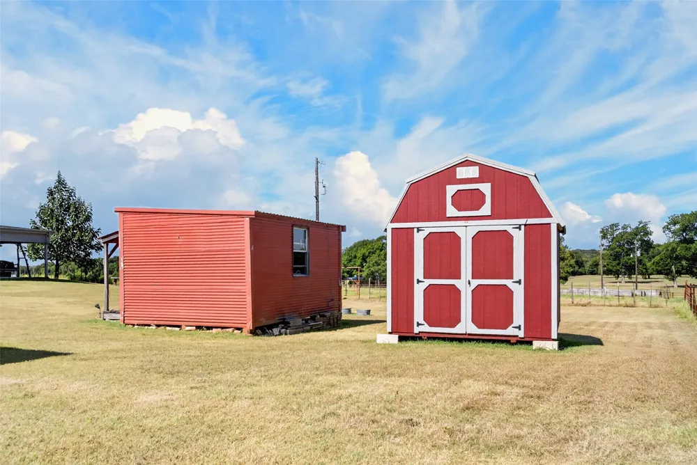 11121 E HWY 84 Gatesville, TX 76528