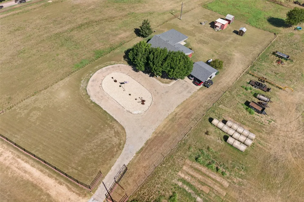 11121 E HWY 84 Gatesville, TX 76528