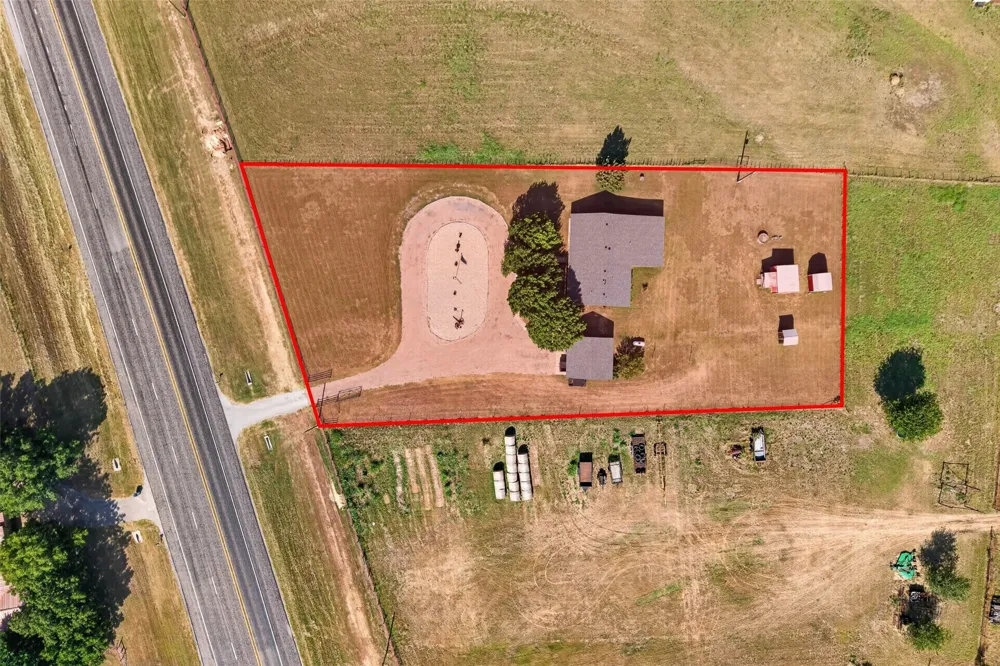 11121 E HWY 84 Gatesville, TX 76528