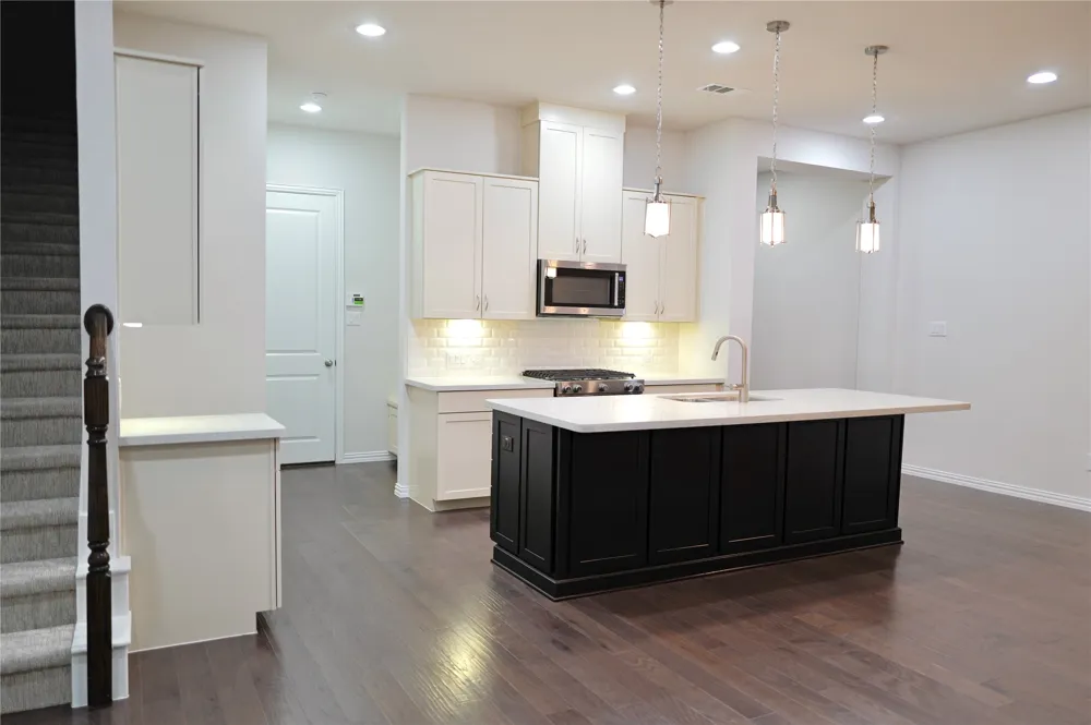 17728 Coralberry Drive Dallas, TX 75252