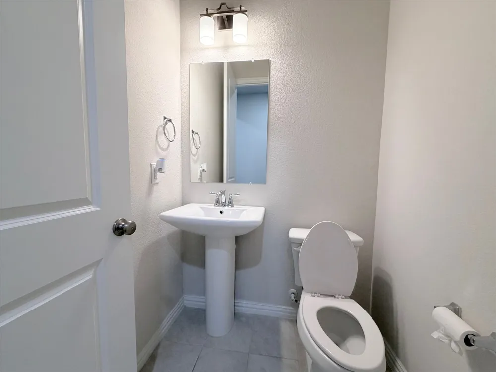 17728 Coralberry Drive Dallas, TX 75252