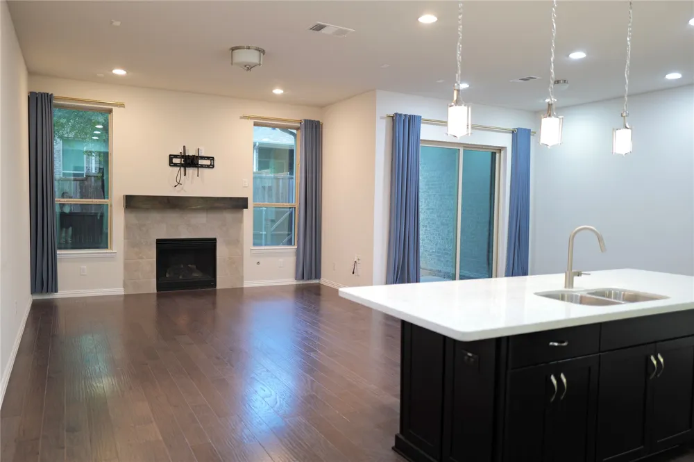 17728 Coralberry Drive Dallas, TX 75252