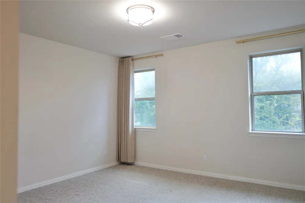 17728 Coralberry Drive Dallas, TX 75252