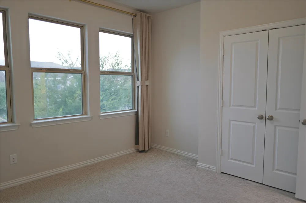 17728 Coralberry Drive Dallas, TX 75252