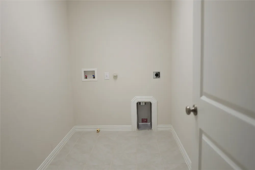 17728 Coralberry Drive Dallas, TX 75252