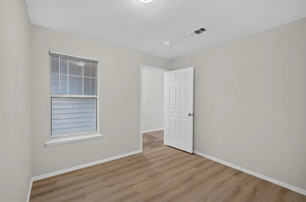 3312 Knoll Trail Balch Springs, TX 75180