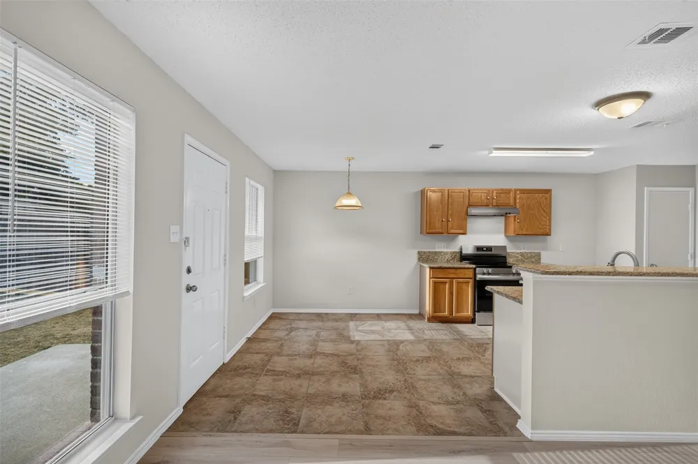 3312 Knoll Trail Balch Springs, TX 75180