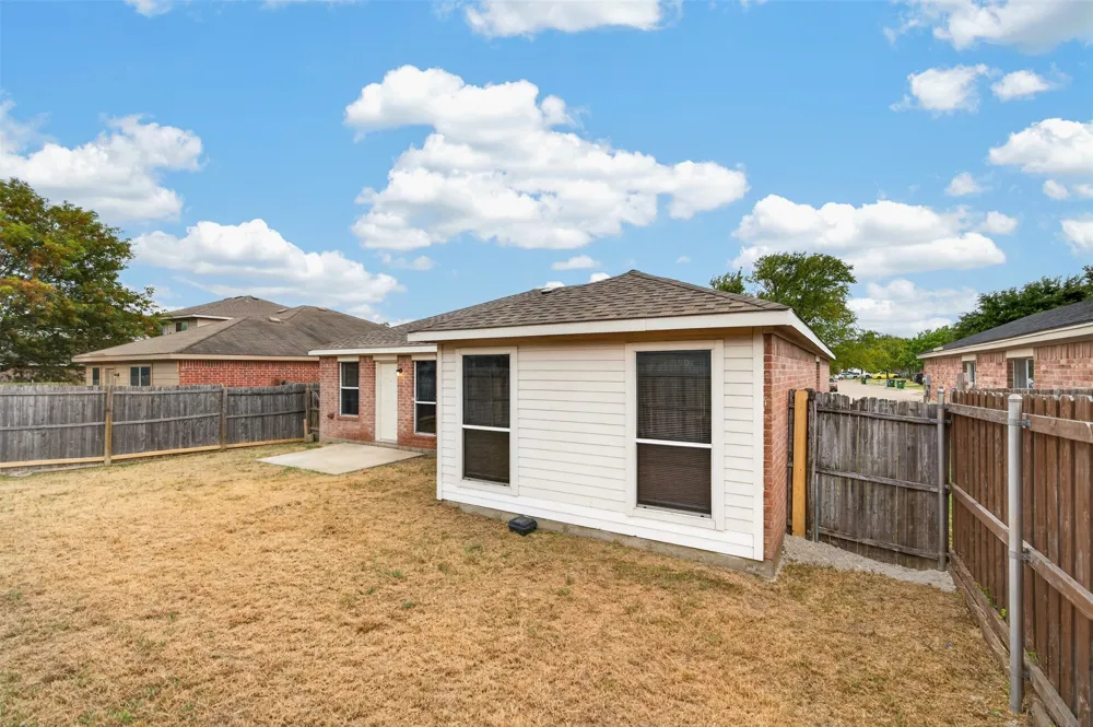 3312 Knoll Trail Balch Springs, TX 75180