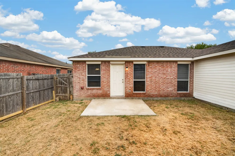 3312 Knoll Trail Balch Springs, TX 75180