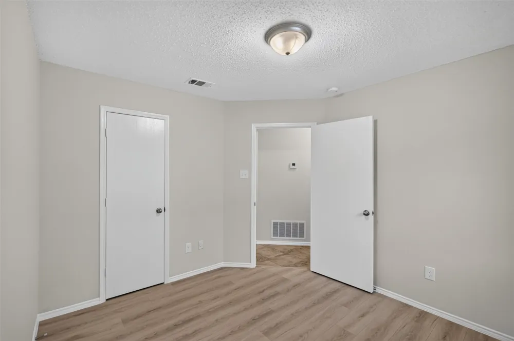 3312 Knoll Trail Balch Springs, TX 75180