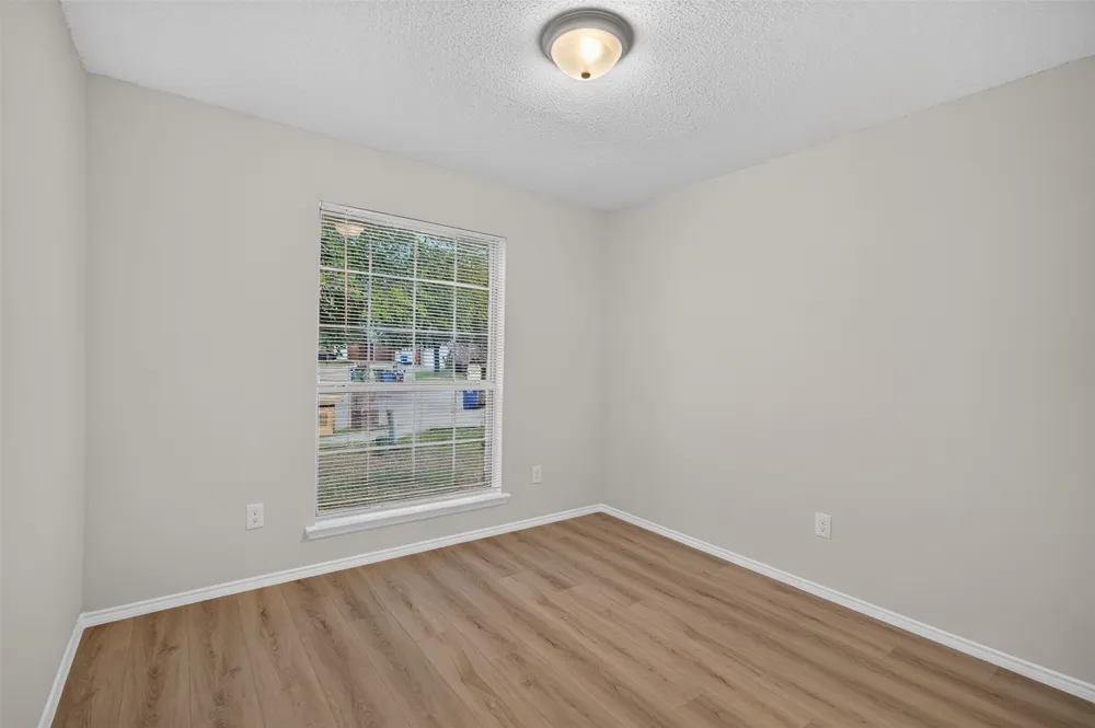 3312 Knoll Trail Balch Springs, TX 75180