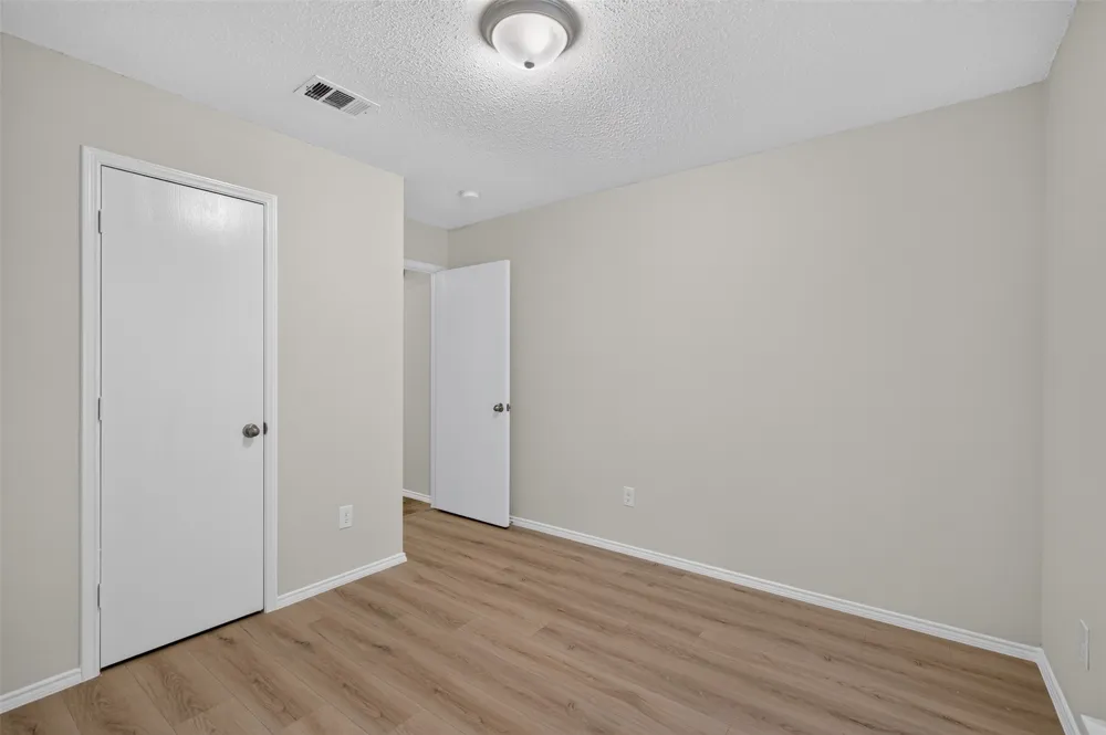3312 Knoll Trail Balch Springs, TX 75180