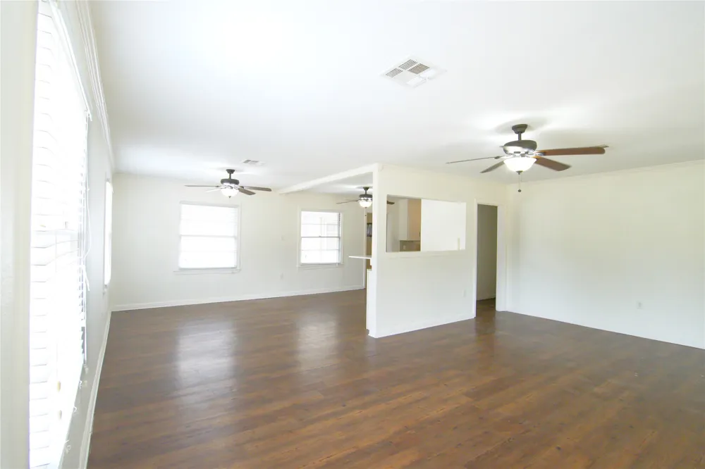 101 Easy Street Valley Mills, TX 76689