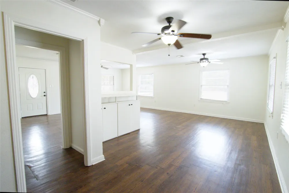 101 Easy Street Valley Mills, TX 76689