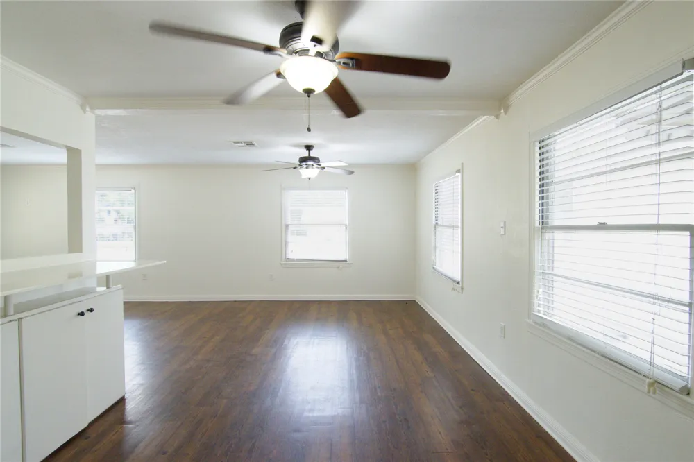 101 Easy Street Valley Mills, TX 76689