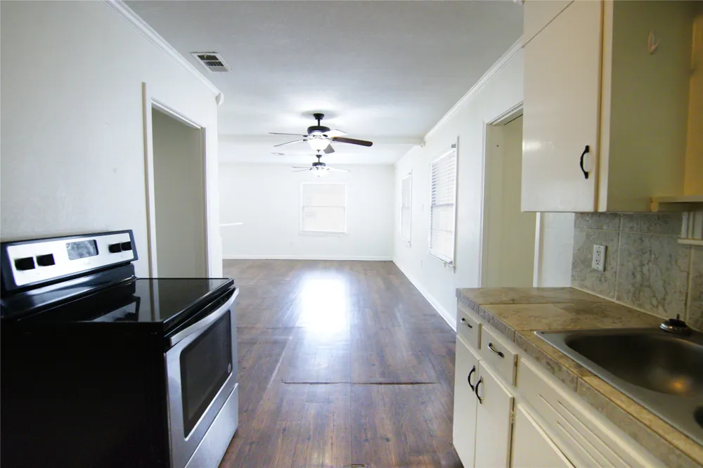 101 Easy Street Valley Mills, TX 76689