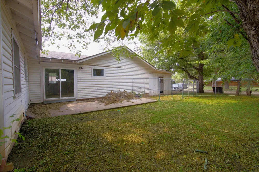 101 Easy Street Valley Mills, TX 76689