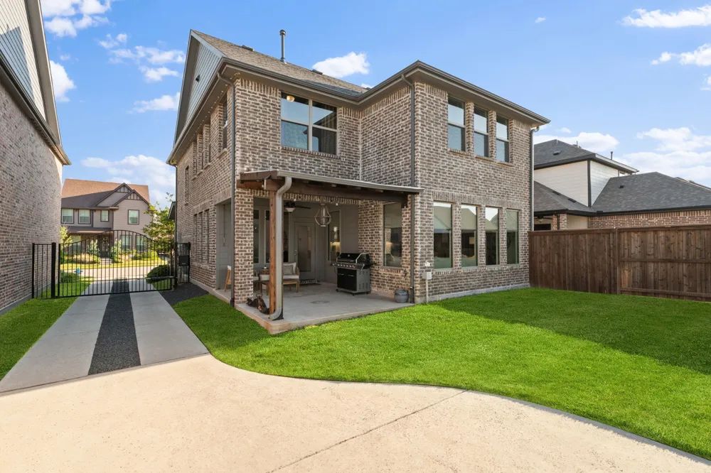 1908 Temple Hill Van Alstyne, TX 75495