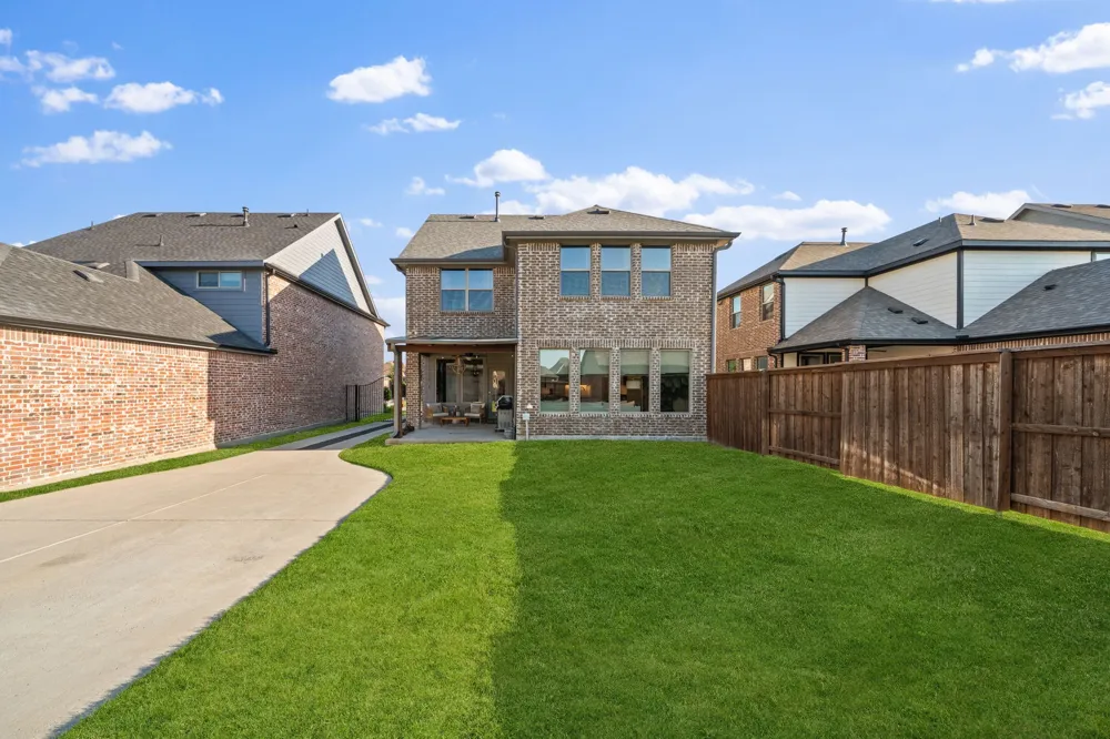 1908 Temple Hill Van Alstyne, TX 75495