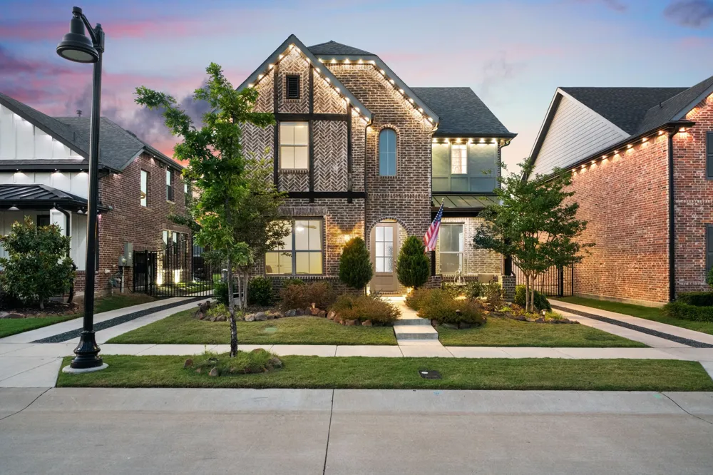 1908 Temple Hill Van Alstyne, TX 75495