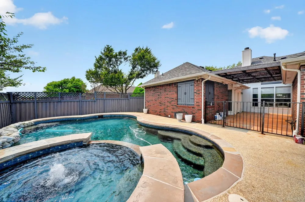 4224 Arbor Creek Drive Carrollton, TX 75010