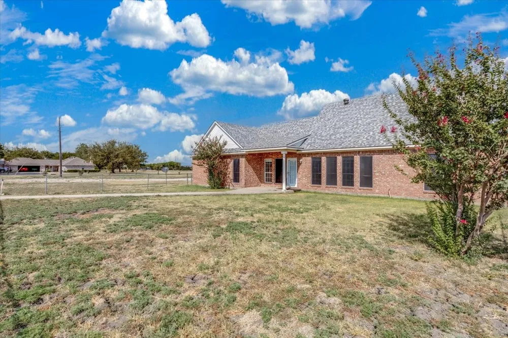 1281 FM 151 Trenton, TX 75490