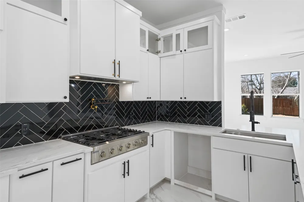 4107 Vineyard Drive Dallas, TX 75212