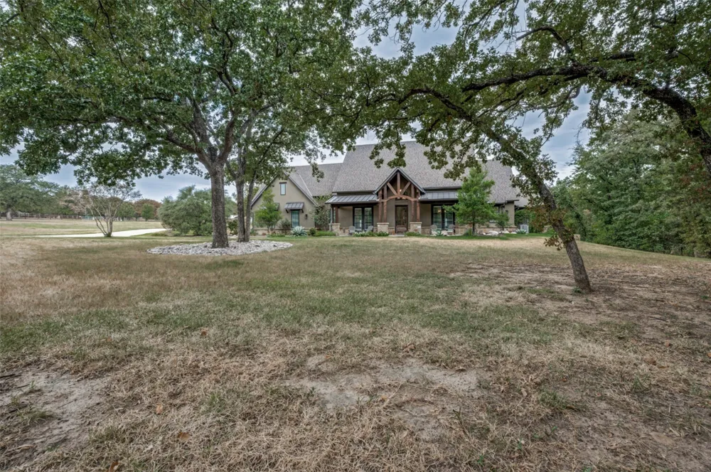 197 Stonewood Boulevard Bartonville, TX 76226