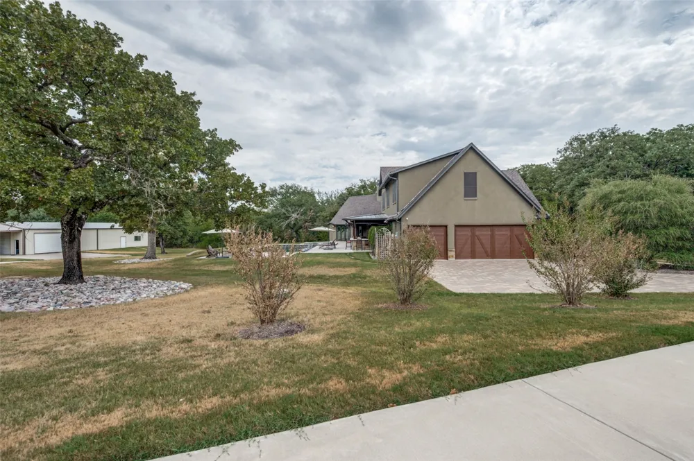197 Stonewood Boulevard Bartonville, TX 76226