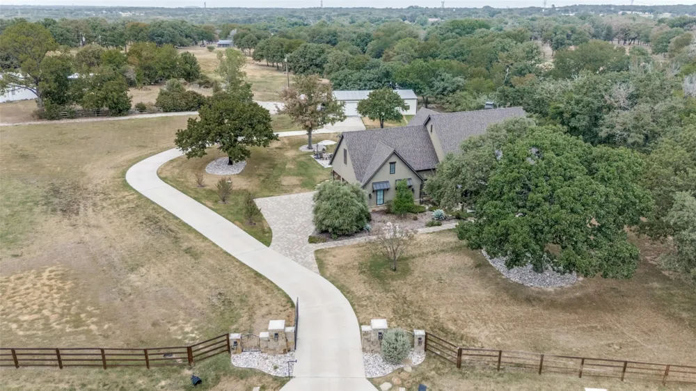 197 Stonewood Boulevard Bartonville, TX 76226
