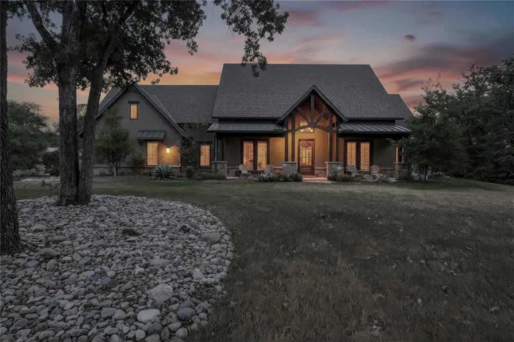 197 Stonewood Boulevard Bartonville, TX 76226