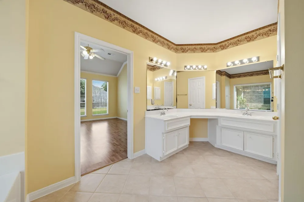 6030 Gablestone Lane Katy, TX 77450