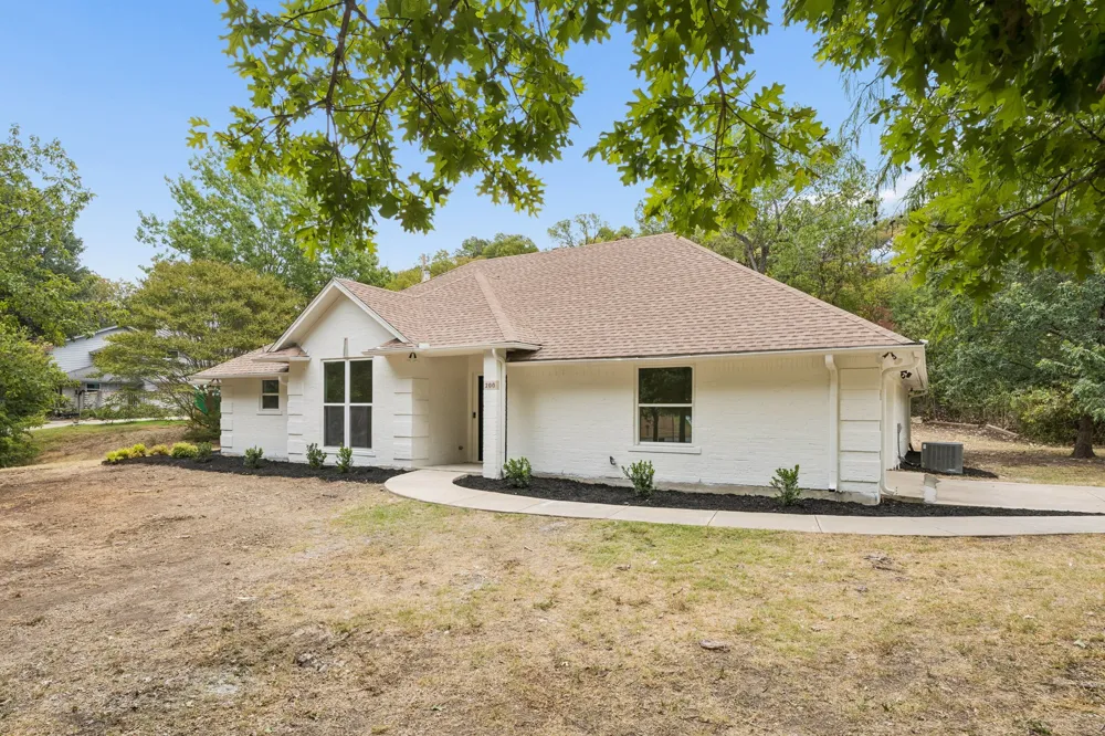 200 Willow Ridge Road Fort Worth, TX 76103
