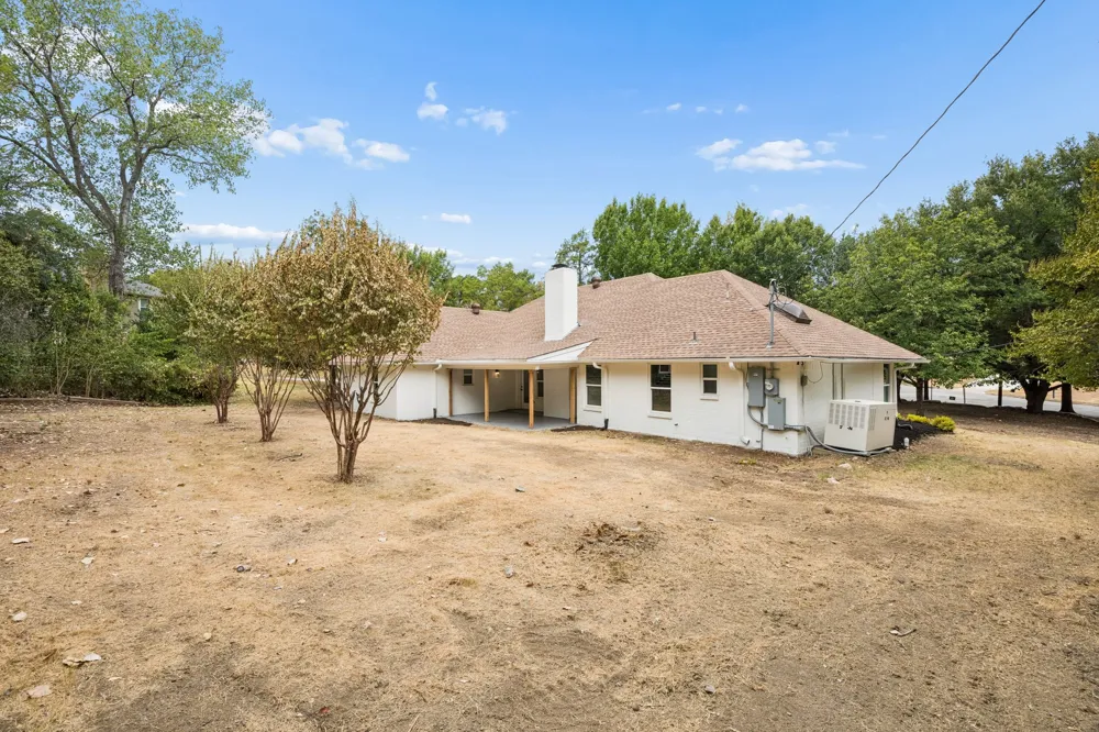 200 Willow Ridge Road Fort Worth, TX 76103