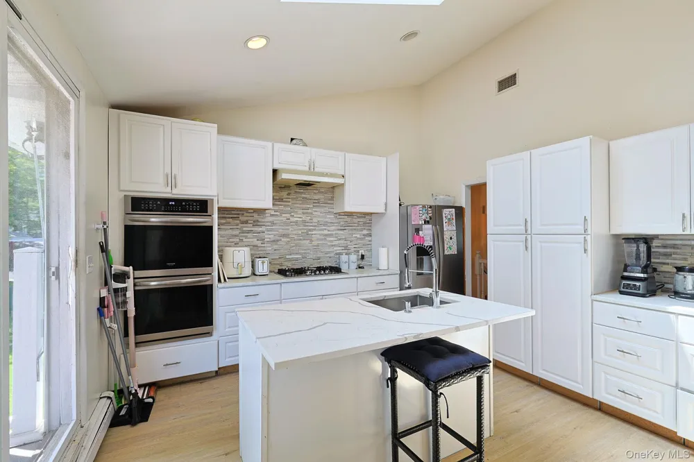 8 Pine Street Middletown, NY 10940