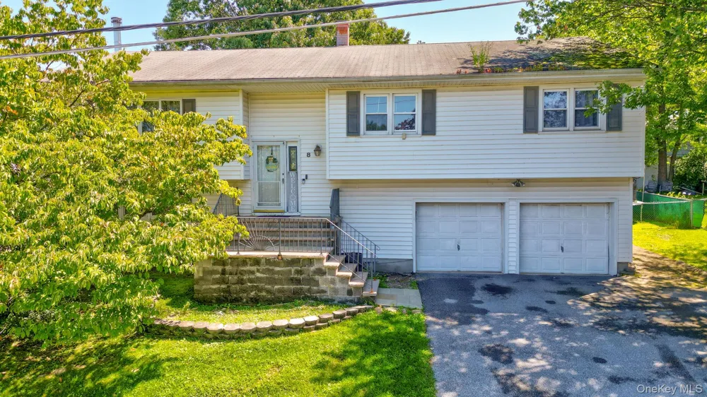 8 Pine Street Middletown, NY 10940