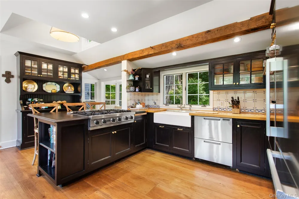 35 Old Snake Hill Road Pound Ridge, NY 10576