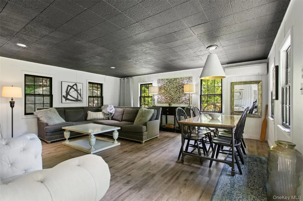 35 Old Snake Hill Road Pound Ridge, NY 10576