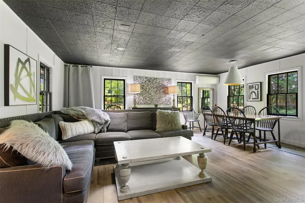 35 Old Snake Hill Road Pound Ridge, NY 10576
