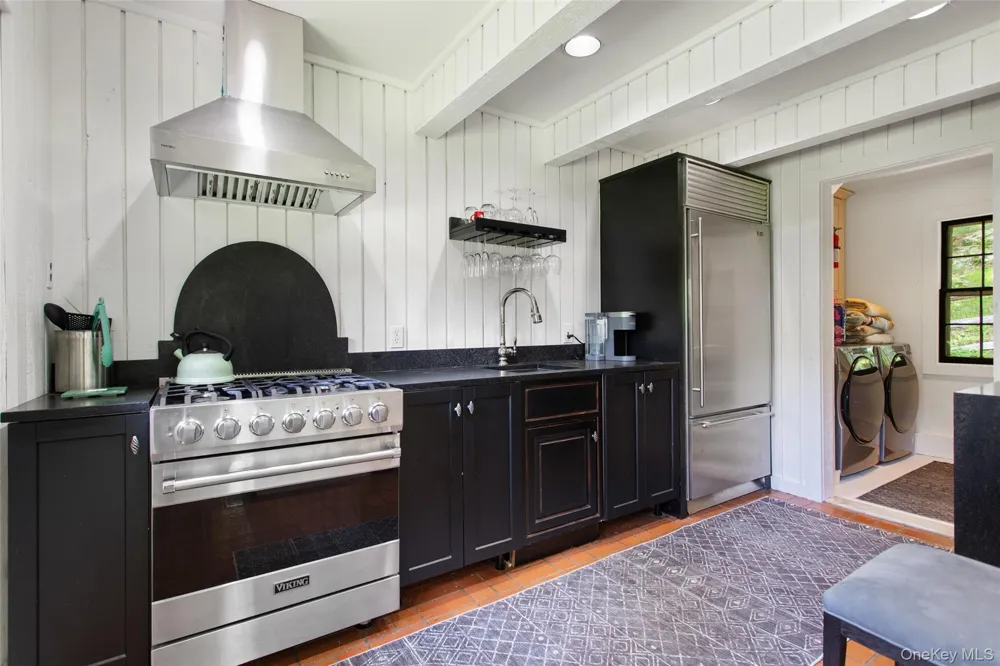 35 Old Snake Hill Road Pound Ridge, NY 10576