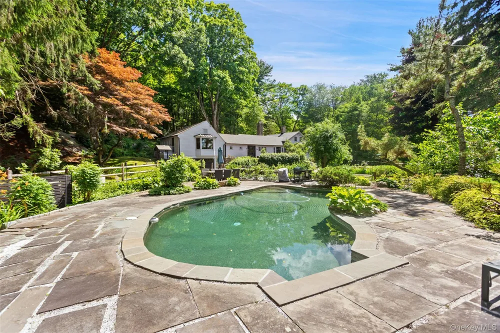 35 Old Snake Hill Road Pound Ridge, NY 10576