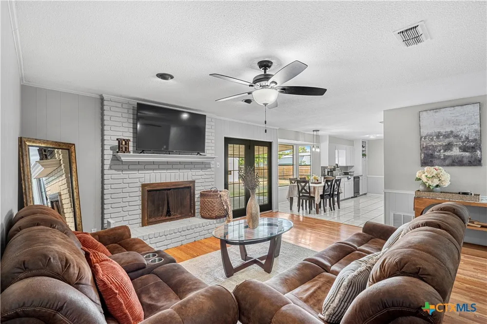 104 Red Oak Circle Temple, TX 76502
