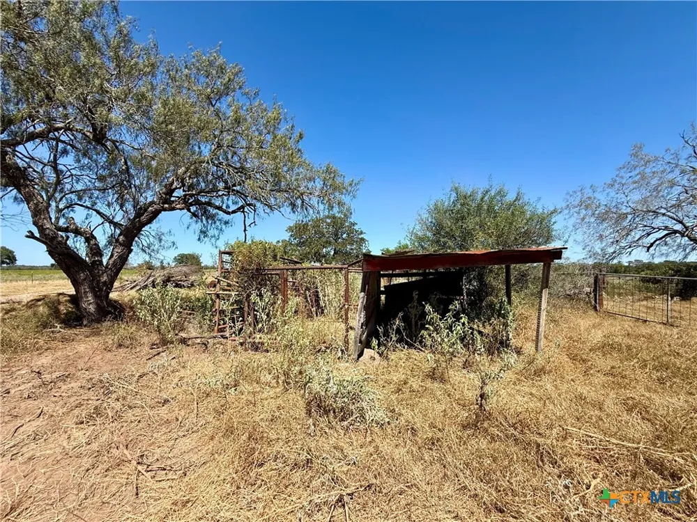 3148 FM 795 Gonzales, TX 78629